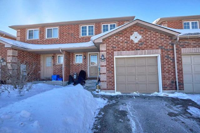 283 Dunsmore Lane, House attached with 3 bedrooms, 2 bathrooms and 2 parking in Barrie ON | Image 1