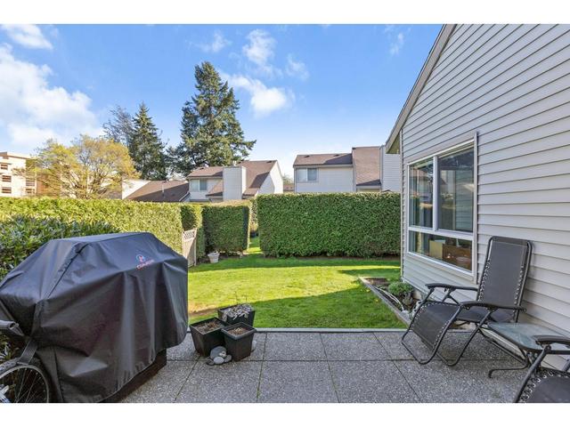6270 W Greenside Drive, House attached with 2 bedrooms, 1 bathrooms and 2 parking in Surrey BC | Image 30