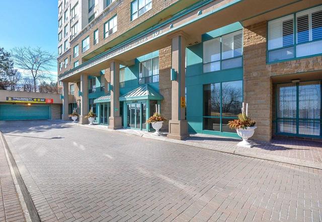 303 - 101 Subway Cres, Condo with 2 bedrooms, 2 bathrooms and 1 parking in Toronto ON | Image 5