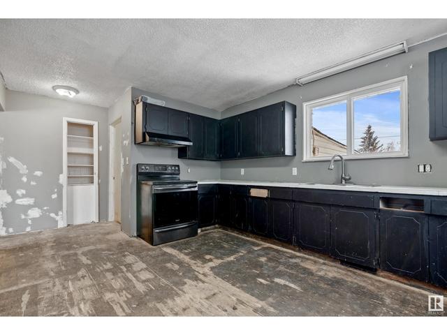 4851 48 Av, House detached with 5 bedrooms, 2 bathrooms and null parking in Chipman AB | Image 19