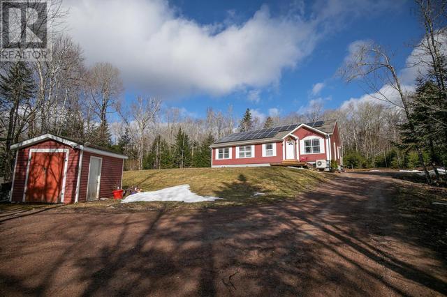 17980 Highway 2, House detached with 3 bedrooms, 2 bathrooms and null parking in Cumberland, Subd. B NS | Image 1