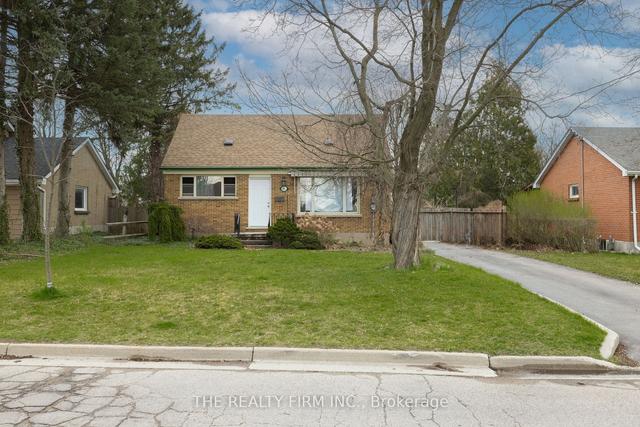 350 Mcnay St, House detached with 3 bedrooms, 2 bathrooms and 4 parking in London ON | Image 1