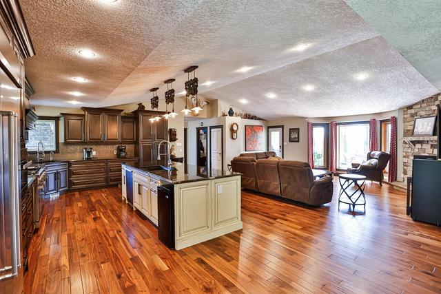 125075 102 Twp Road, House detached with 4 bedrooms, 2 bathrooms and 6 parking in Forty Mile County No. 8 AB | Image 12