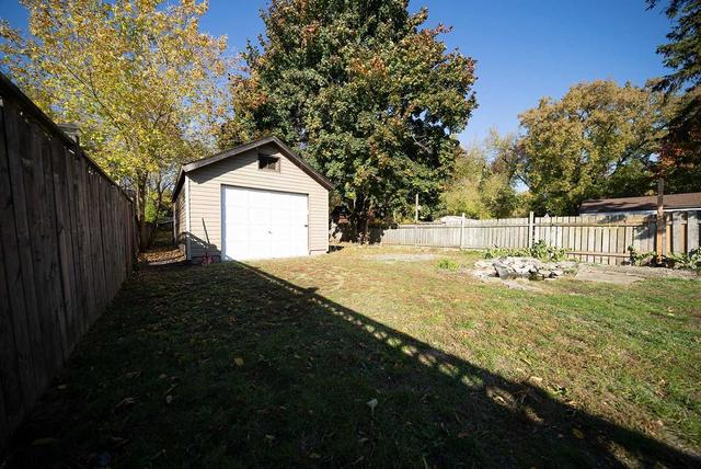 262 Grey St, House detached with 3 bedrooms, 2 bathrooms and 2 parking in Brantford ON | Image 18