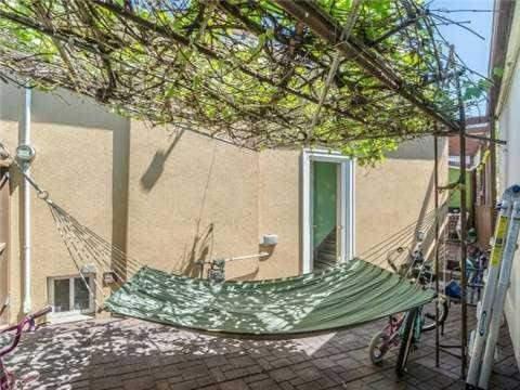 21 Kenora Cres, House detached with 2 bedrooms, 3 bathrooms and 4 parking in Toronto ON | Image 14