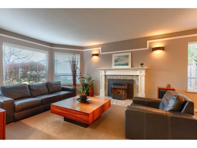 8832 143 Street, House detached with 4 bedrooms, 3 bathrooms and 8 parking in Surrey BC | Image 5