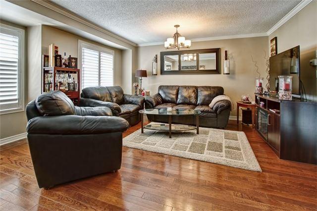 01 - 619 Evans Ave, House attached with 3 bedrooms, 4 bathrooms and 2 parking in Toronto ON | Image 3