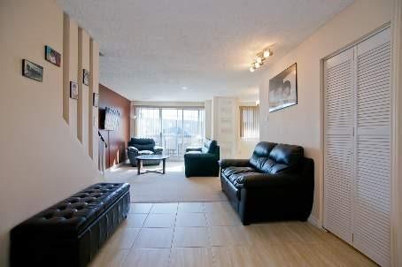 339 - 4005 Don Mills Rd, Townhouse with 3 bedrooms, 2 bathrooms and 1 parking in Toronto ON | Image 2
