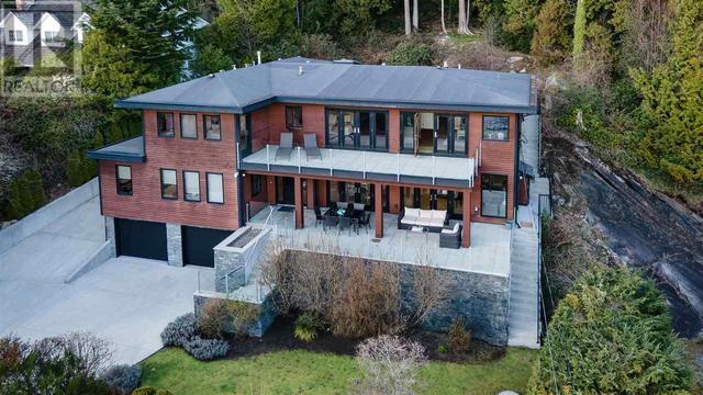 4742 Caulfeild Drive, House detached with 4 bedrooms, 5 bathrooms and 4 parking in West Vancouver BC | Image 1
