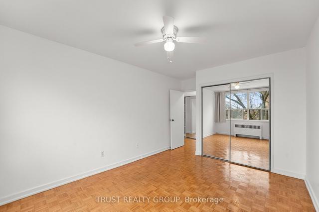303 - 160 The Donway W, Condo with 2 bedrooms, 1 bathrooms and 1 parking in Toronto ON | Image 2
