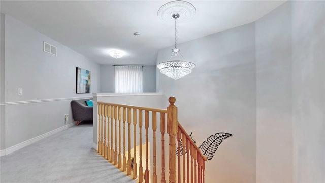28 Sunburst Cres, House detached with 5 bedrooms, 5 bathrooms and 4 parking in Markham ON | Image 9