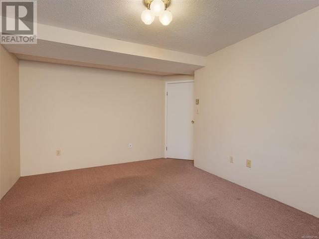 Lower Level Den (could be a bedrm add closet) | Image 29