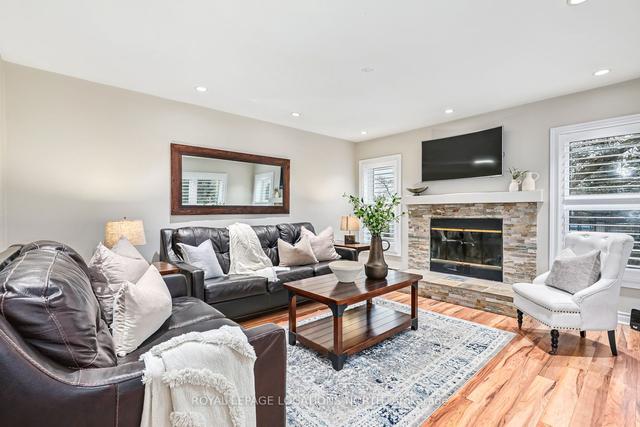 402 Mariners Way, Townhouse with 3 bedrooms, 3 bathrooms and 2 parking in Collingwood ON | Image 4