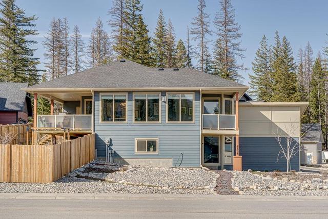 2264 Black Hawk Drive, House detached with 3 bedrooms, 3 bathrooms and null parking in Sparwood BC | Image 58
