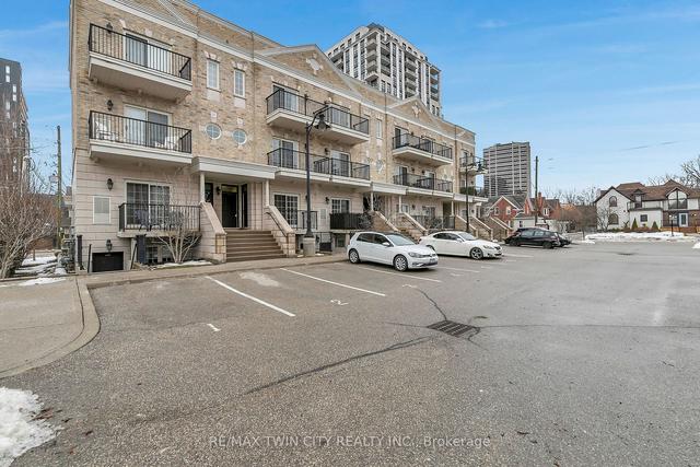303 - 133 Park St, Townhouse with 2 bedrooms, 3 bathrooms and 2 parking in Waterloo ON | Image 12