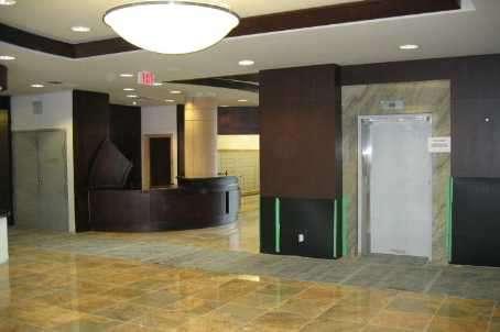 0 - 335 Rathburn Rd, Condo with 1 bedrooms, 1 bathrooms and 1 parking in Mississauga ON | Image 2