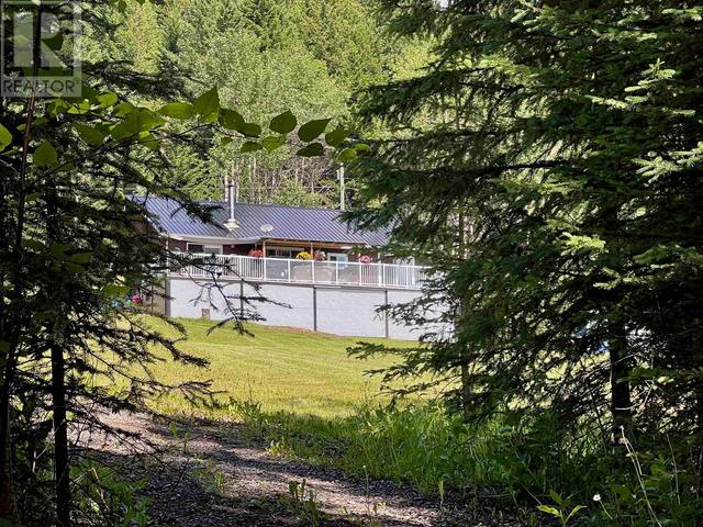 7796 N Bridge Lake Road, House detached with 3 bedrooms, 1 bathrooms and null parking in Cariboo L BC | Image 35