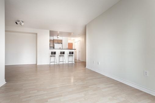 316 - 7 Lorraine Dr, Condo with 2 bedrooms, 2 bathrooms and 1 parking in Toronto ON | Image 4