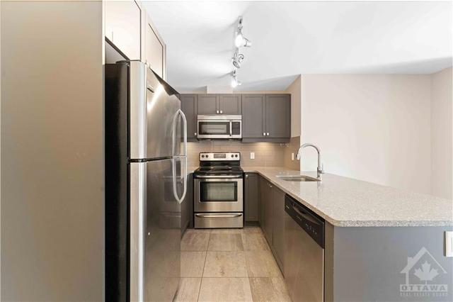 204 - 200 Winterfell Private, Condo with 2 bedrooms, 2 bathrooms and 1 parking in Ottawa ON | Image 4
