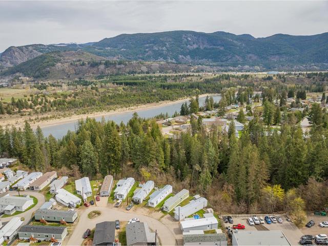 15 - 1601 Columbia Avenue, Home with 2 bedrooms, 1 bathrooms and null parking in Castlegar BC | Image 27