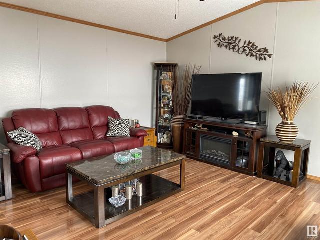 110 - 2251 50 St, Home with 3 bedrooms, 2 bathrooms and null parking in Drayton Valley AB | Image 19