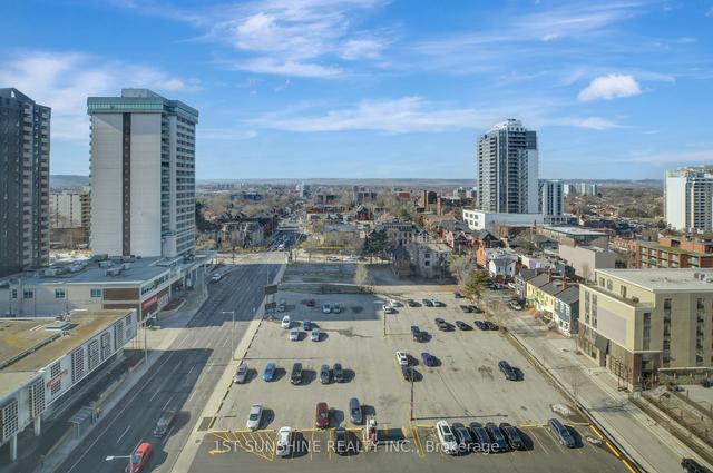 ph04 - 150 Main St W, Condo with 2 bedrooms, 2 bathrooms and 1 parking in Hamilton ON | Image 7