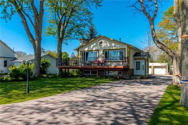 9887 Niagara Parkway, House detached with 4 bedrooms, 3 bathrooms and 8 parking in Niagara Falls ON | Image 3