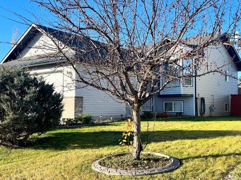 6014 88 Street, House detached with 4 bedrooms, 2 bathrooms and 4 parking in Grande Prairie AB | Card Image