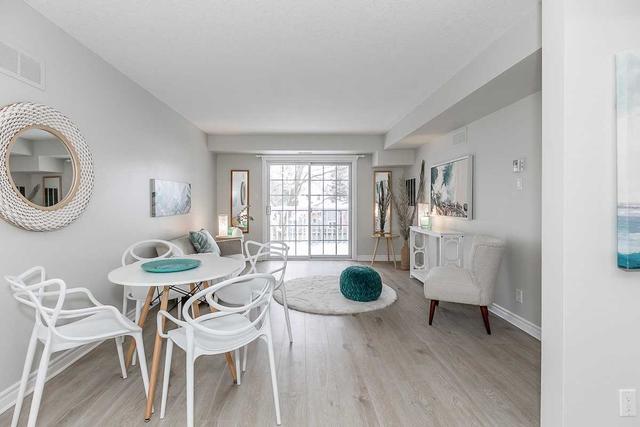 213 - 49 Jacobs Terr, Condo with 2 bedrooms, 2 bathrooms and 1 parking in Barrie ON | Image 4