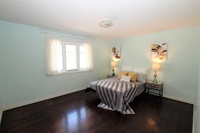 32 Lady Lynn Cres, House detached with 5 bedrooms, 5 bathrooms and 4 parking in Richmond Hill ON | Image 11