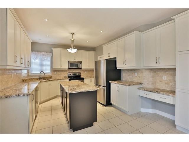 3323 Fox Run Circ, House detached with 4 bedrooms, 4 bathrooms and 6 parking in Oakville ON | Image 7