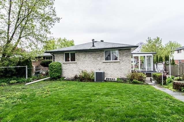 870 Capri Crt, House detached with 3 bedrooms, 2 bathrooms and 3 parking in Oshawa ON | Image 19