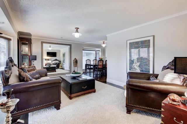 3428 Lakeside Crescent Sw, House detached with 4 bedrooms, 2 bathrooms and 2 parking in Calgary AB | Image 4