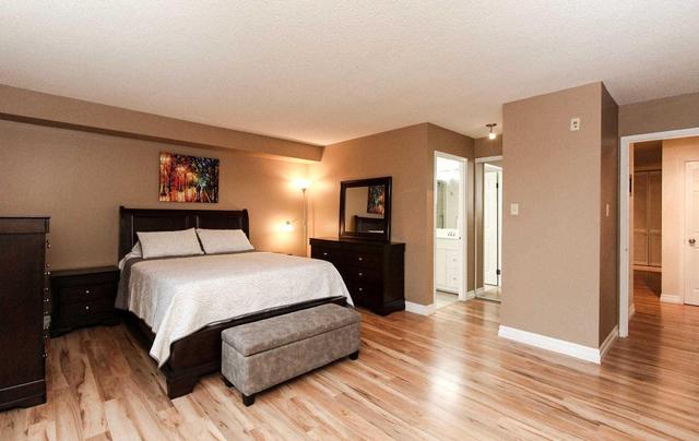 212 - 175 Cedar Ave, Condo with 2 bedrooms, 2 bathrooms and 1 parking in Richmond Hill ON | Image 13