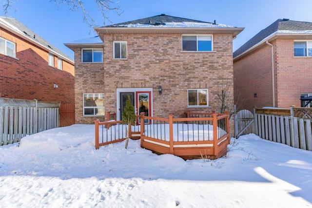 523 Kinrara Crt, House detached with 4 bedrooms, 4 bathrooms and 6 parking in Newmarket ON | Image 17