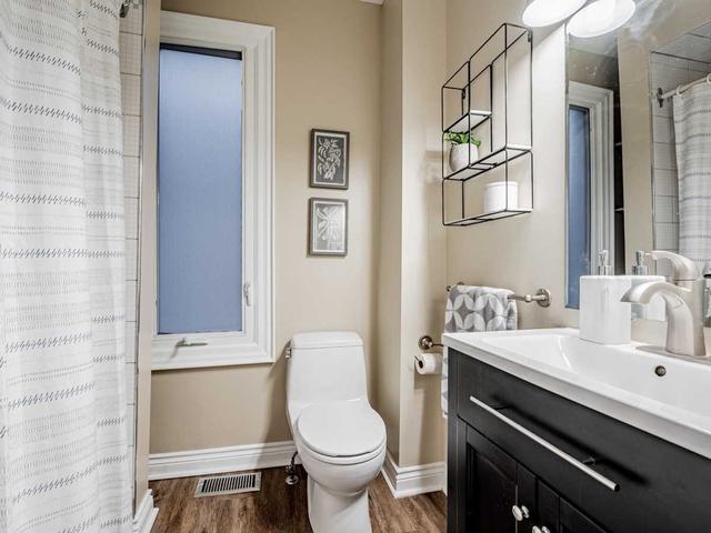 82 Sorauren Ave, House semidetached with 3 bedrooms, 2 bathrooms and 0 parking in Toronto ON | Image 8