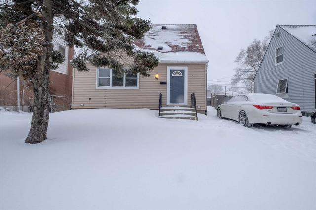 362 Melvin Ave, House detached with 3 bedrooms, 1 bathrooms and 3 parking in Hamilton ON | Image 1