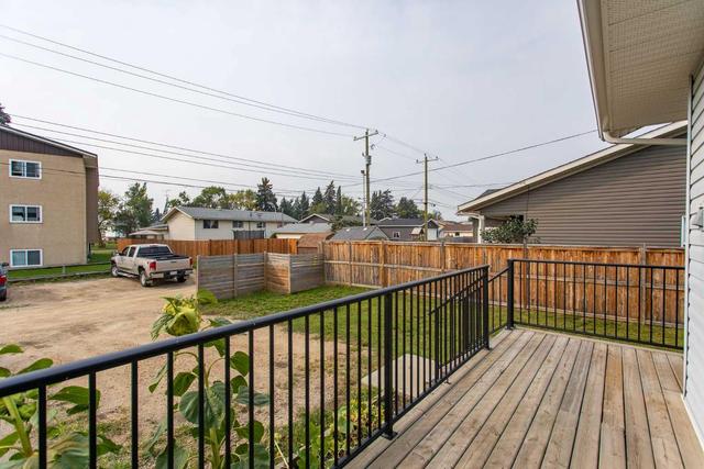 5697 45 Avenue, Home with 3 bedrooms, 2 bathrooms and 2 parking in Lacombe AB | Image 17