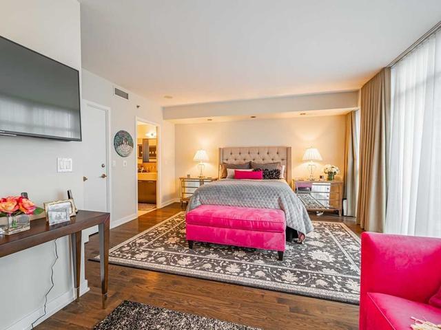 uph15 - 21 Nelson St, Condo with 2 bedrooms, 3 bathrooms and 2 parking in Toronto ON | Image 7