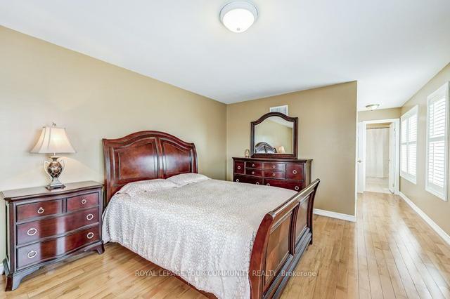 1 Humphrey Gate, House attached with 4 bedrooms, 3 bathrooms and 3 parking in Toronto ON | Image 16
