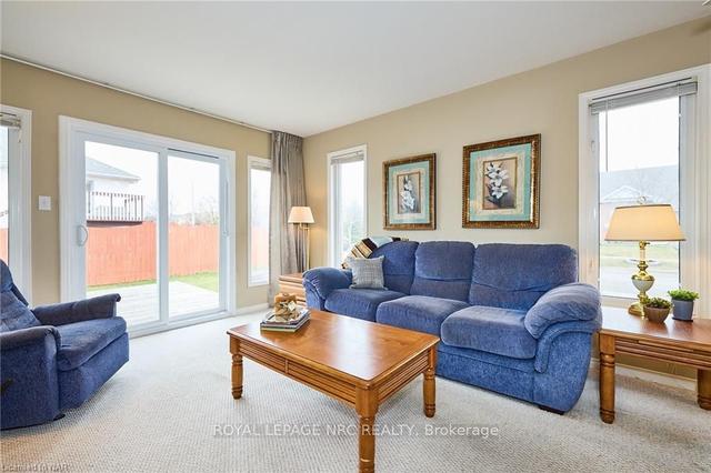 1063 Hansler Rd, House attached with 2 bedrooms, 2 bathrooms and 3 parking in Welland ON | Image 7
