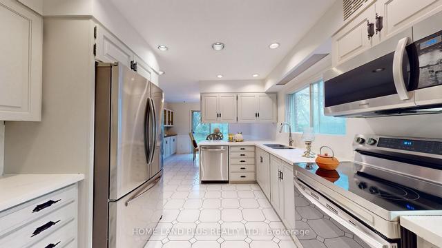 172 Gordon Rd, House detached with 5 bedrooms, 5 bathrooms and 8 parking in Toronto ON | Image 16