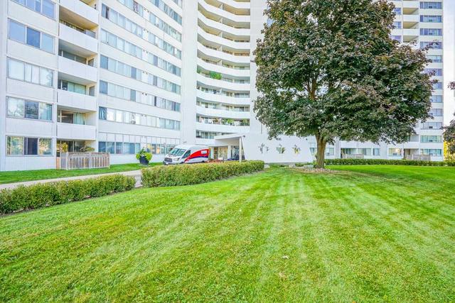 809 - 530 Lolita Gdns, Condo with 3 bedrooms, 1 bathrooms and 1 parking in Mississauga ON | Image 12