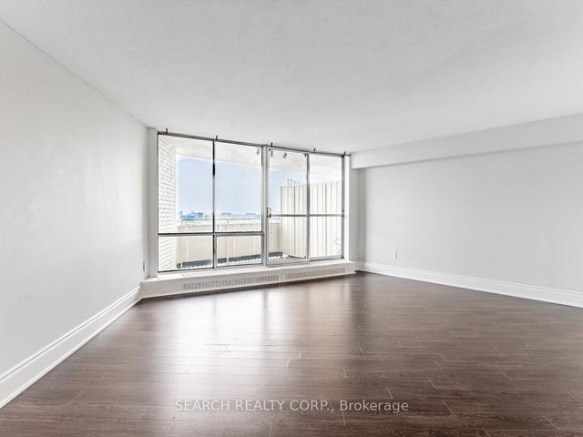 2006 - 330 Dixon Rd, Condo with 2 bedrooms, 1 bathrooms and 1 parking in Toronto ON | Image 6