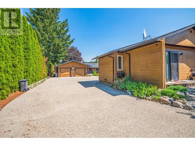 754 Mcclure Road, House detached with 4 bedrooms, 2 bathrooms and 3 parking in Kelowna BC | Image 36