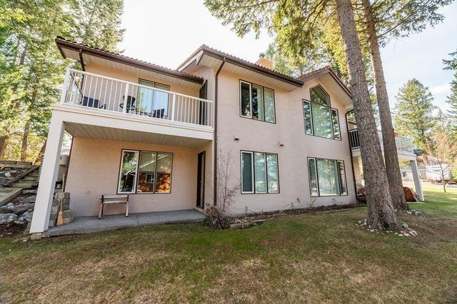 5135 Riverview Crescent, House detached with 4 bedrooms, 4 bathrooms and 4 parking in East Kootenay F BC | Image 8
