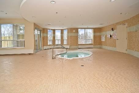 404 - 8 Maison Parc Crt, Condo with 2 bedrooms, 2 bathrooms and 1 parking in Vaughan ON | Image 8
