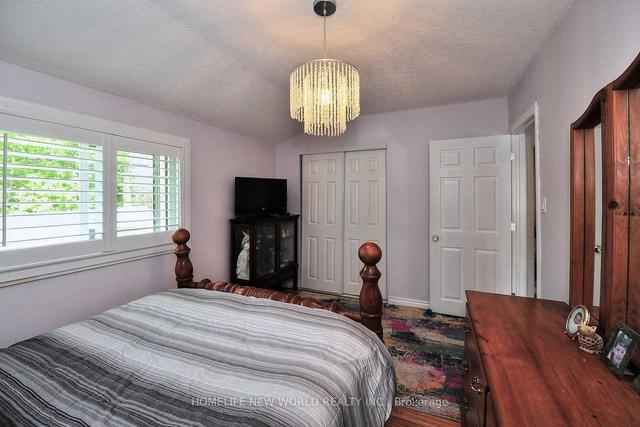 680 Annland St, House semidetached with 3 bedrooms, 2 bathrooms and 3 parking in Pickering ON | Image 3