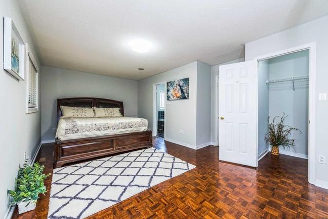 5522 Woodchase Cres, House detached with 3 bedrooms, 4 bathrooms and 5 parking in Mississauga ON | Image 11