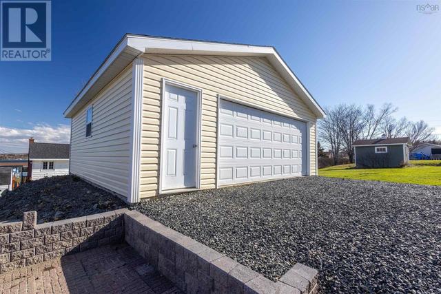 7 Thistle Drive, House detached with 5 bedrooms, 3 bathrooms and null parking in Cape Breton NS | Image 5